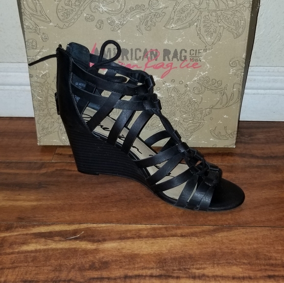 AKYLE BLACK SANDALS - Picture 2 of 7